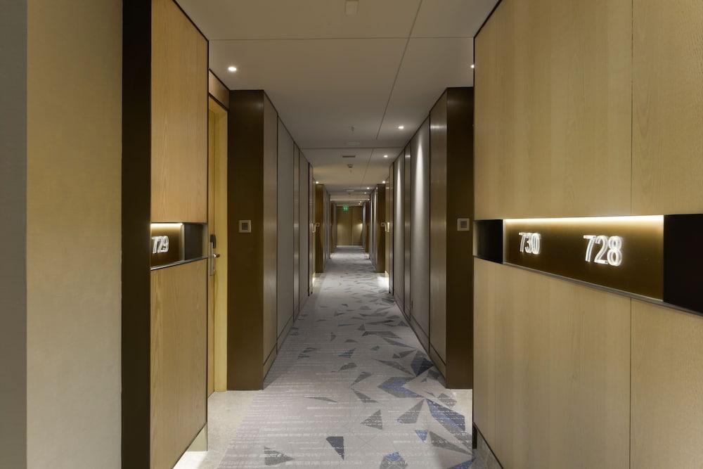 Surat Marriott Hotel Buitenkant foto