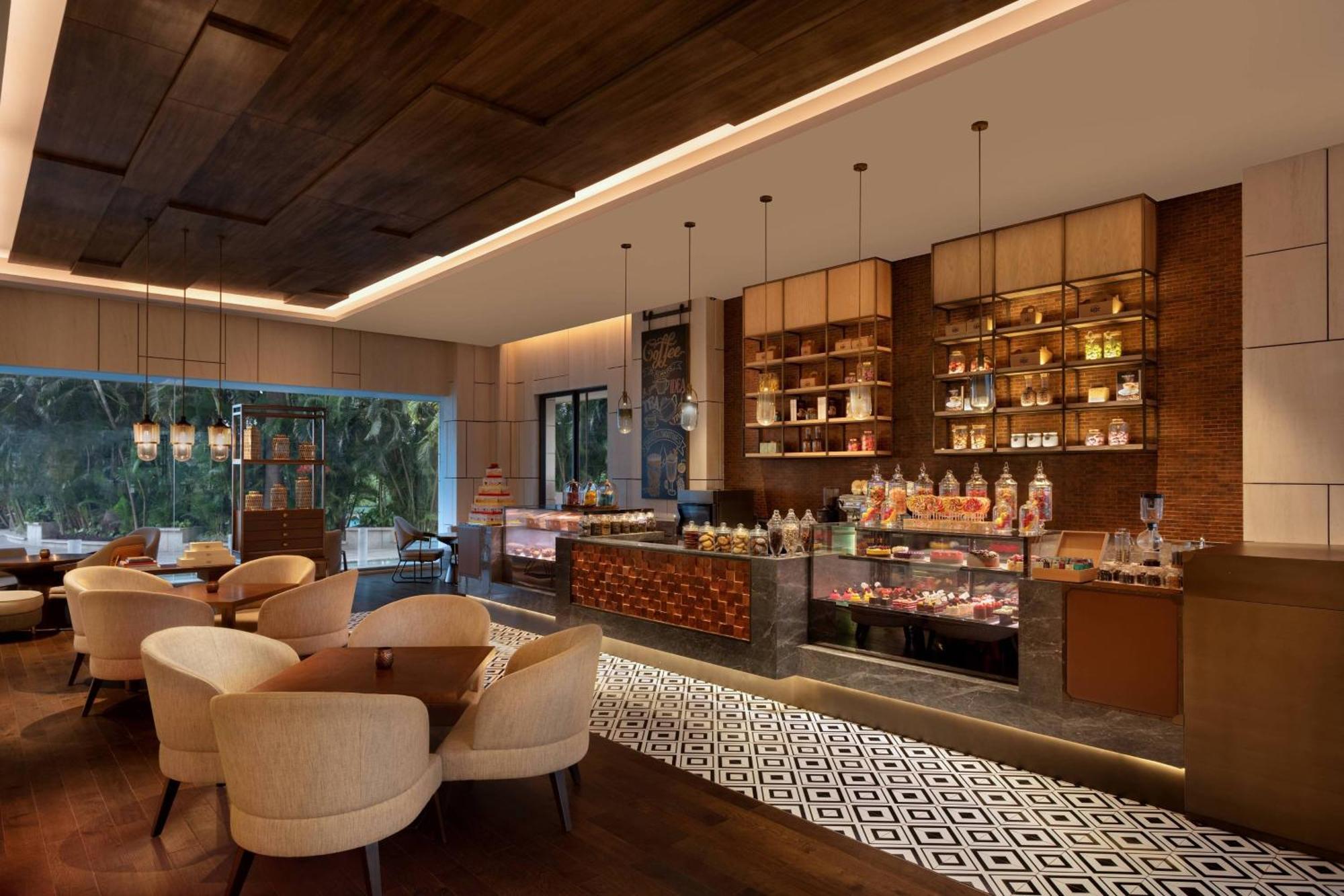 Surat Marriott Hotel Buitenkant foto